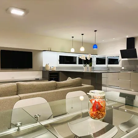 Sunshine Villa
